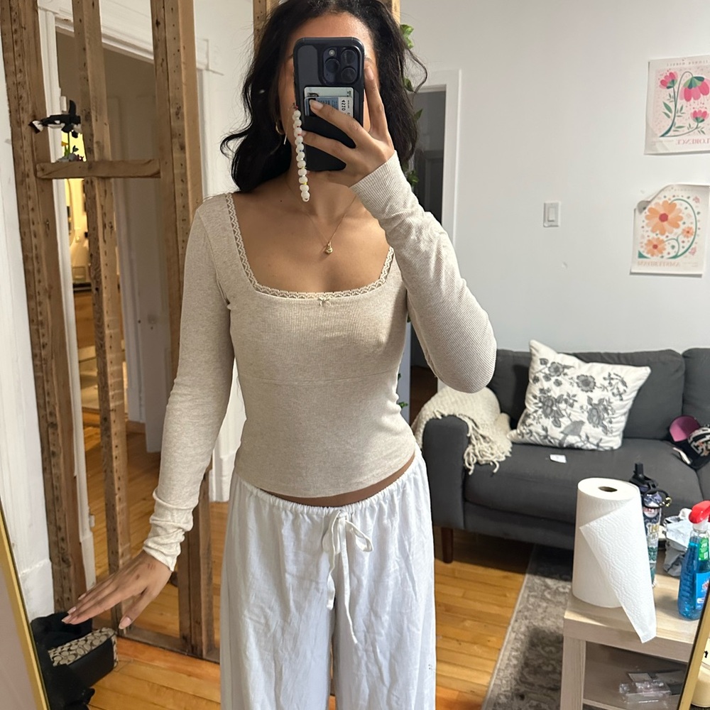 American Eagle Outfitters Cream Long Sleeve Top